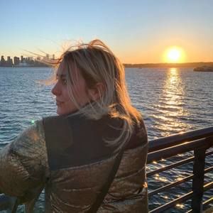 Meet your Posher, Alyzé